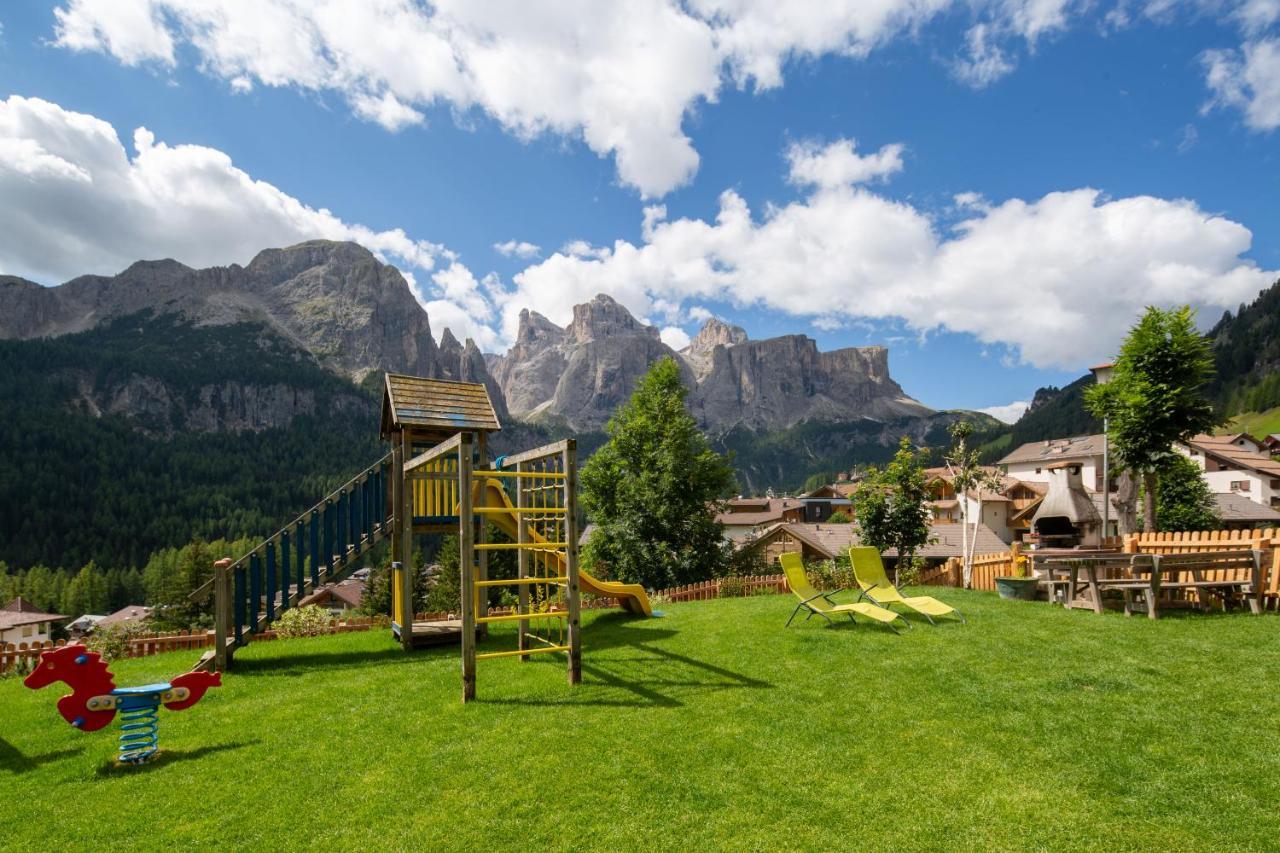 Declara B&B And Apartaments Colfosco Dış mekan fotoğraf